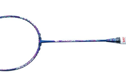 VS  Razor